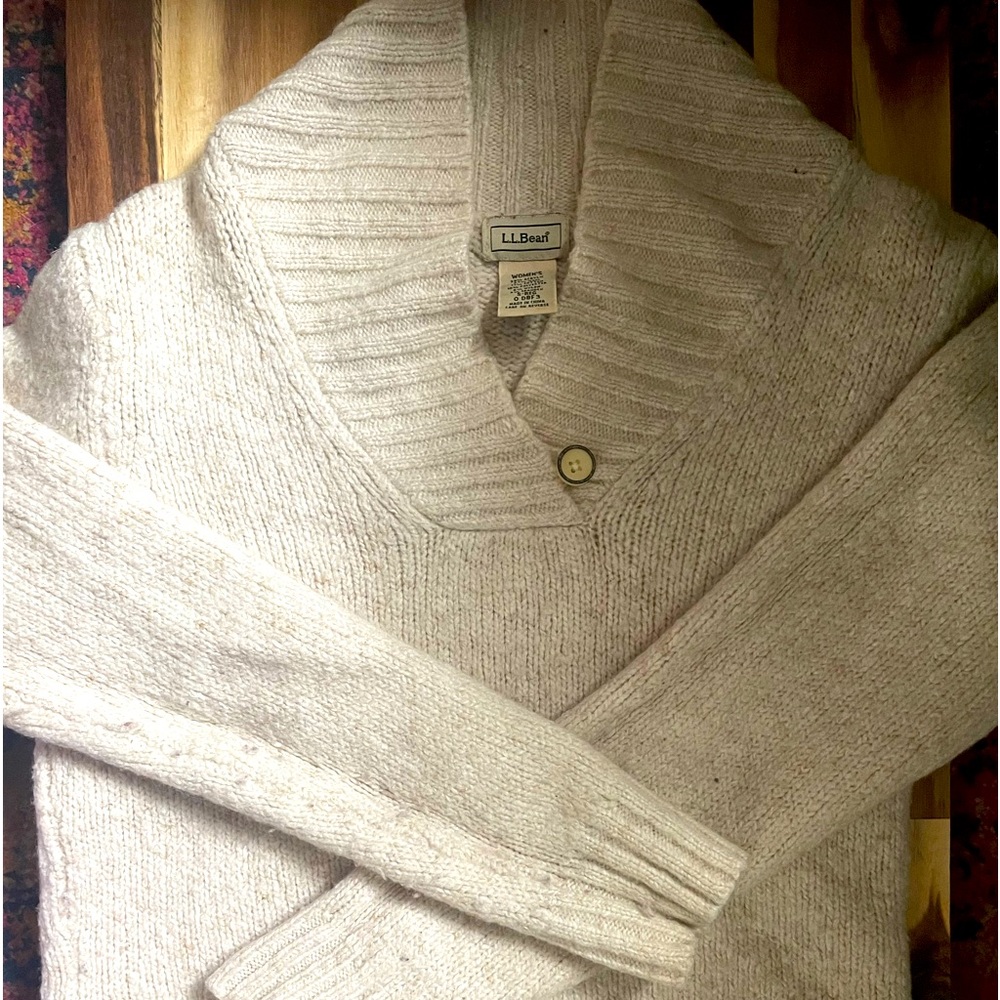 Women LL Bean wool blend sweater